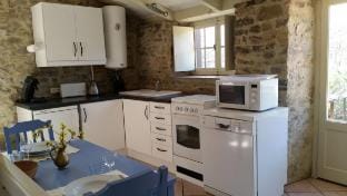 idyllic Bergerie, NEW pool, 2 ha romantic grounds Vacation rental in Occitanie