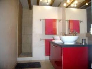 modern house, NEW pool, 2 ha romantic grounds Vacation rental in Occitanie