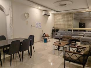 Viola  Vacation rental in Al Madinah Province