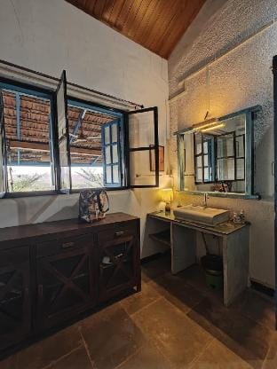 Farmer's Deck Hill Top Villa - Farm stay Farm Stay in Maharashtra