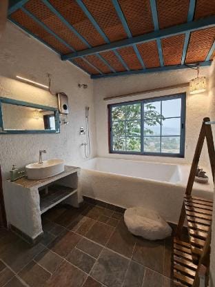 The Camphor Villa @ Farmers Deck Farm Stay in Maharashtra