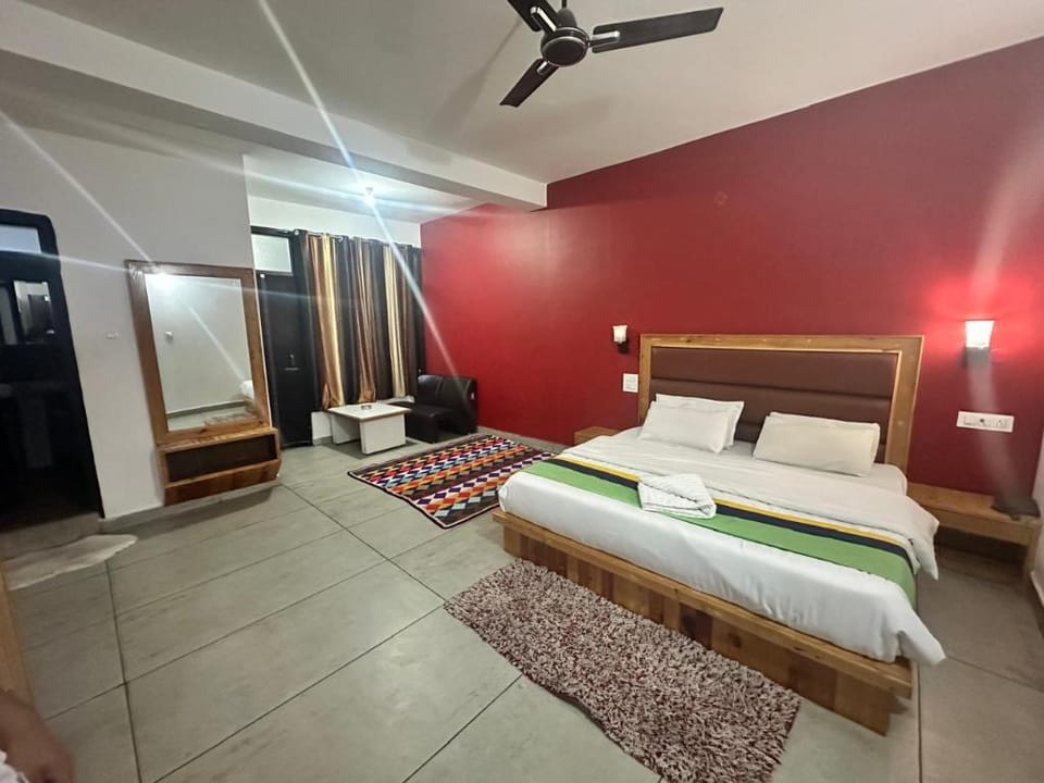 Woodward 2 by 4 Wildflower Hotel in Himachal Pradesh