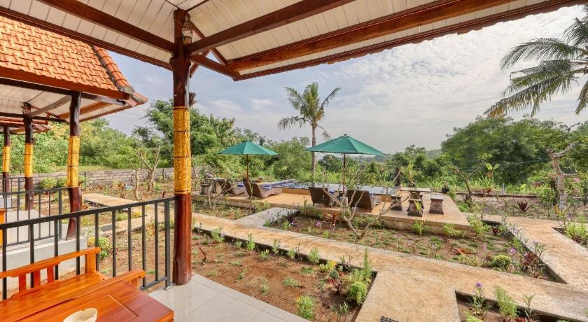 Lungguh Penida Hut Hotel in Nusapenida