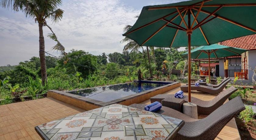 Lungguh Penida Hut Hotel in Nusapenida