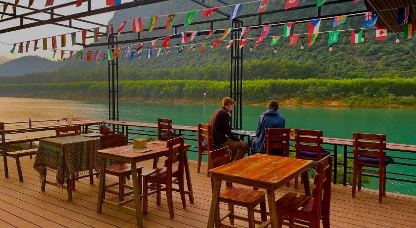 Little Rock Homestay Hotel in Laos