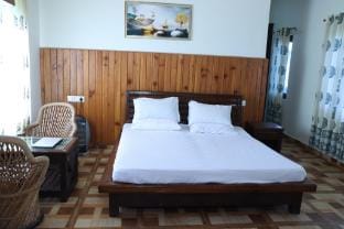 Rooptara Valley Luxury Cottage • Majkhali Himalaya Vacation rental in Uttarakhand