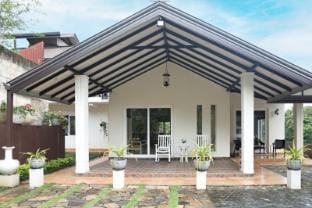 Staysia Guest Vacation rental in Gangawatakorale