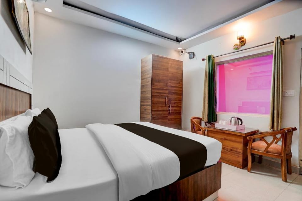 Super Collection O Uttaranchal University Premnagar Hotel in Dehradun
