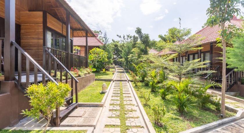 Sun and Moon Bungalow Village Hotel in Bali