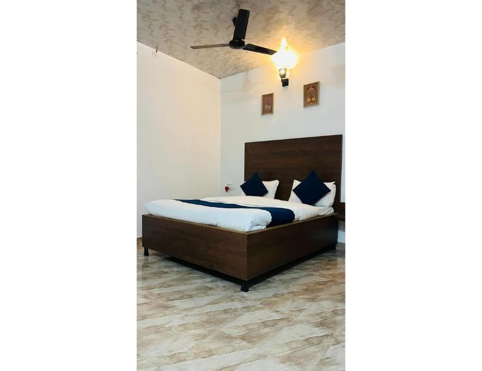 Hotel Abu hills Hotel in Rajasthan