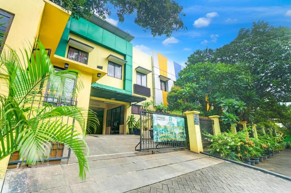 Dancenter Sabda Guesthouse Hotel in South Jakarta City