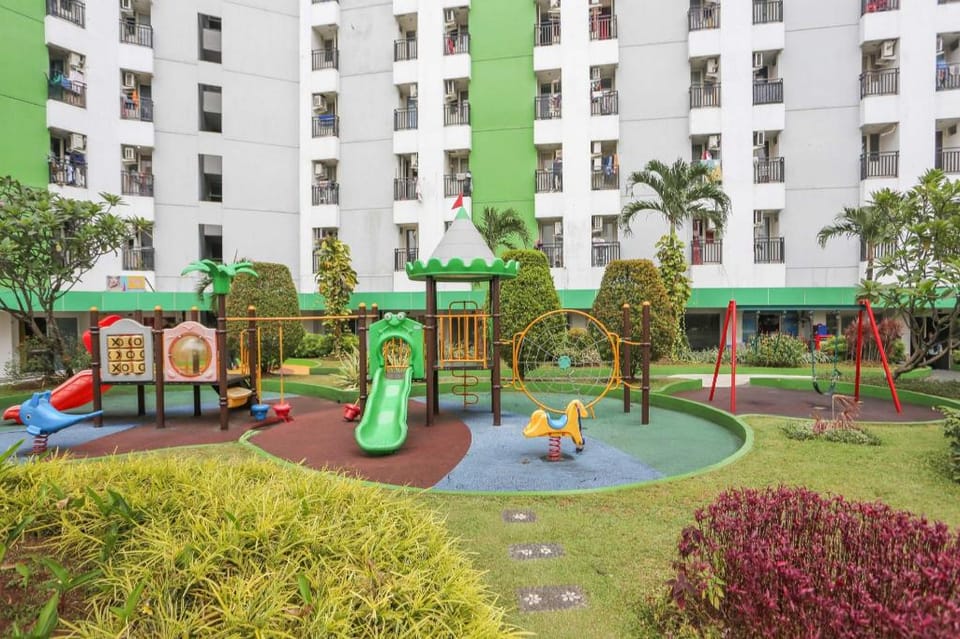 Dancenter Apartment Green Lake View Ciputat Hotel in South Jakarta City