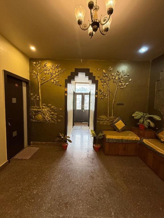 Hotel Bharat Hotel in Varanasi