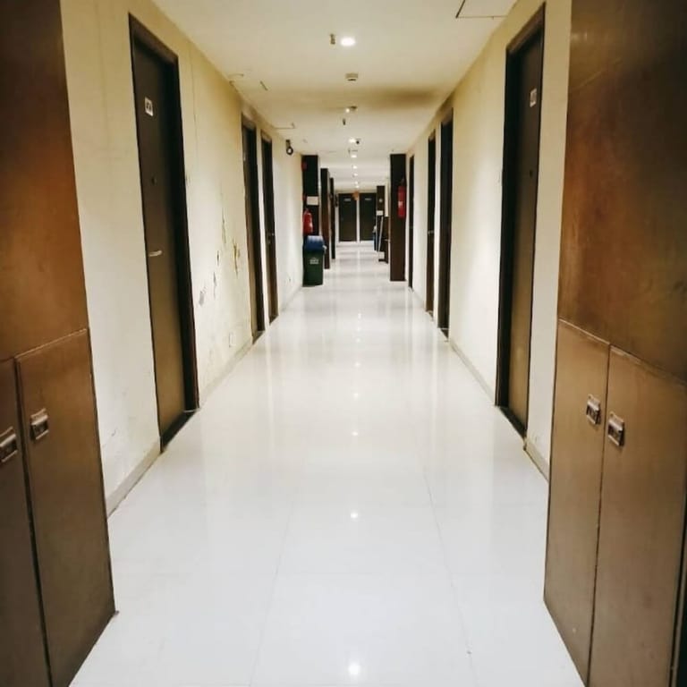 Goroomgo Sarovar Inn Ahmedabad Hotel in Ahmedabad