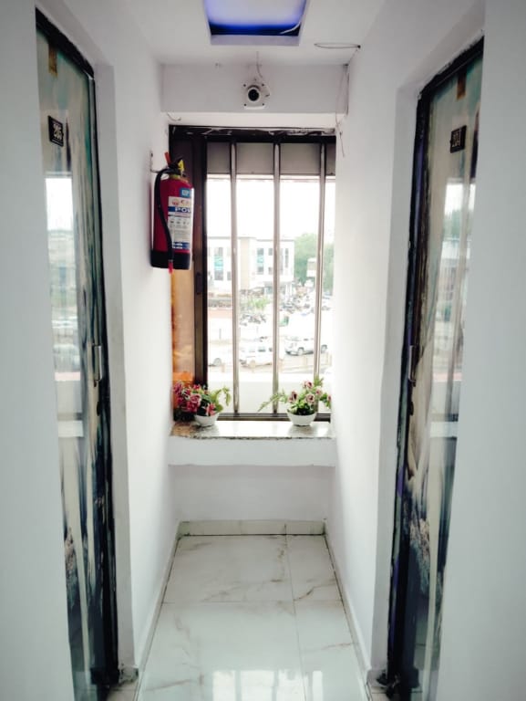 Goroomgo Sarovar Inn Ahmedabad Hotel in Ahmedabad