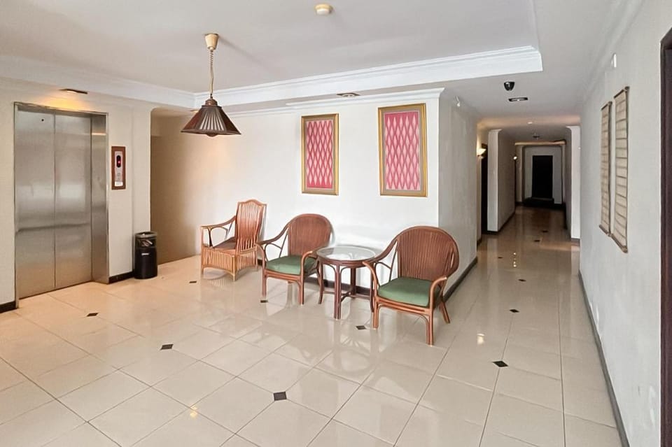 Urbanview Hotel near Pantai Losari Makassar Hotel in Indonesia
