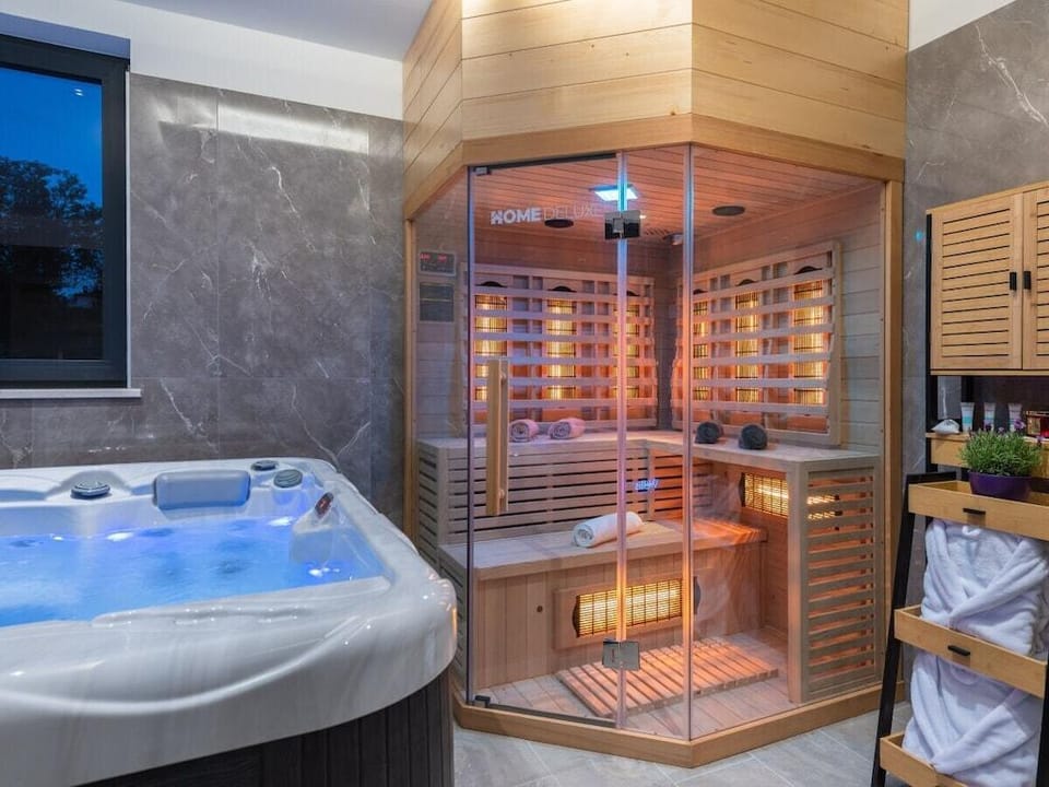 Villa in Zupanici with swimming pool Hotel in Istria County