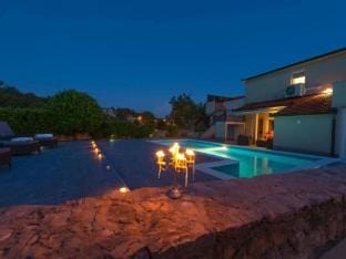 Three Bedroom Villa With Private Pool Villa in Split-Dalmatia County