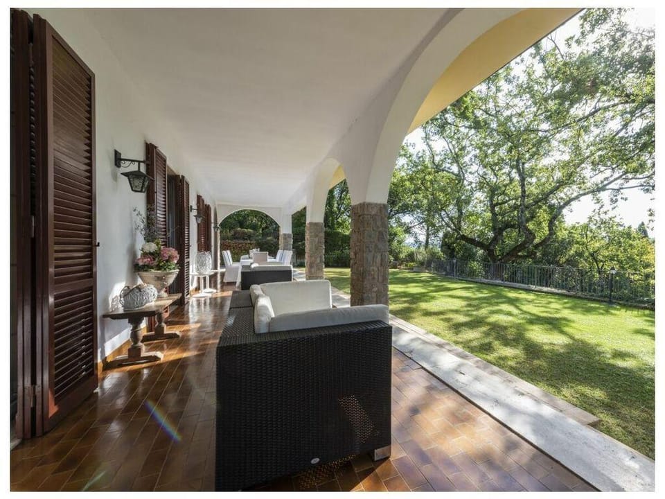 Villa la Quercia Comfortable holiday residence Hotel in Tuscany