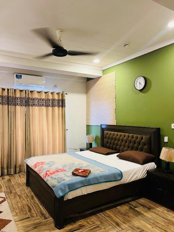 1 Bedroom Apartment In Bahria town phase 1 Hotel in Islamabad