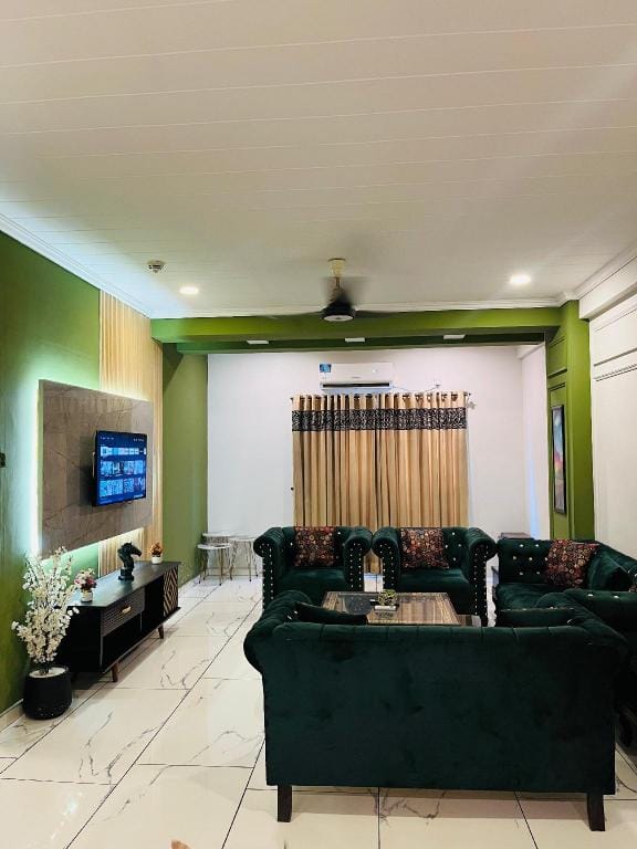 1 Bedroom Apartment In Bahria town phase 1 Hotel in Islamabad
