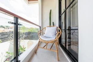 Valaya - 3BR Villa near Canggu Villa in North Kuta