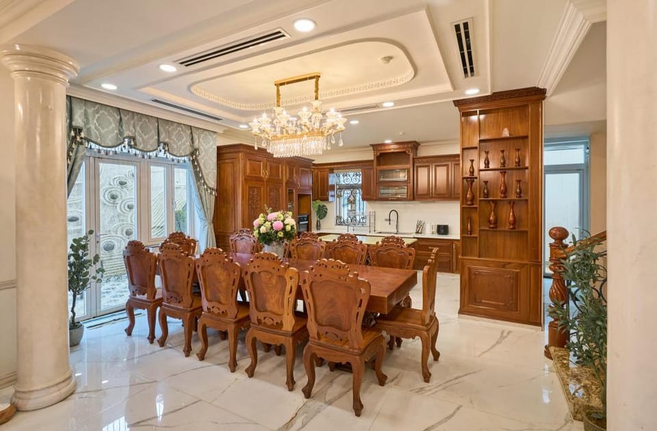 Maison Villa,hồ bơi, 6PN,Karaoke,Billiards&BBQ Hotel in Ho Chi Minh City