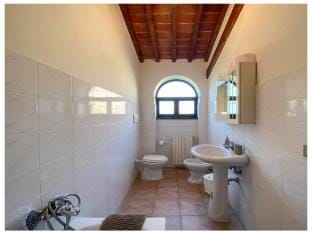 Villa Pasqualina Comfortable holiday residence Villa in Arezzo