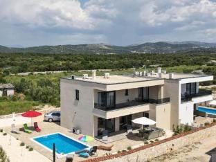 Villa Sunrise with Outdoor Pool - 4 Bedroom  Pool Villa in Šibenik