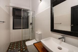5 BR Villa with Luxury Living & Infinity Views Villa in Uva Province, Sri Lanka