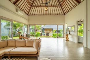 Luxury Aliya Villa by Betterplace  Villa in Denpasar
