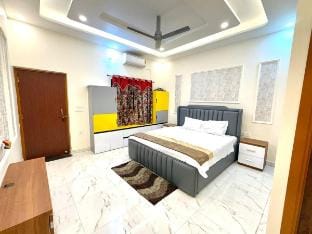 Luxury Villa with Park View Villa in Noida