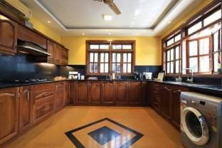 Villa Nazuri | 3BHK w Caretaker & Rental Car Villa in Candolim