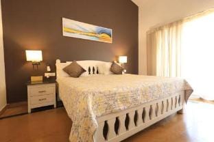 Villa Nazuri | 3BHK w Caretaker & Rental Car Villa in Candolim
