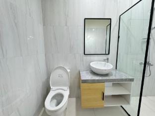 Villa De Luna 4 bedrooms with Private Heated Pool Villa in Parongpong