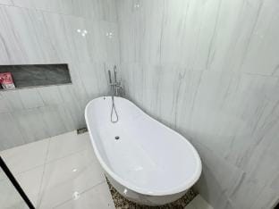 Villa De Luna 4 bedrooms with Private Heated Pool Villa in Parongpong