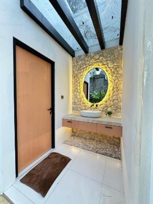Villa De Luna 4 bedrooms with Private Heated Pool Villa in Parongpong