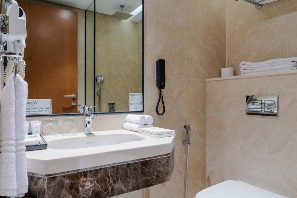 Ancyra Hotel - By Continent - فندق انكيرا Hotel in Medina