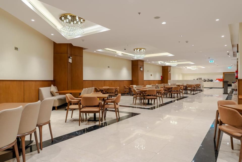 Ancyra Hotel - By Continent - فندق انكيرا Hotel in Medina