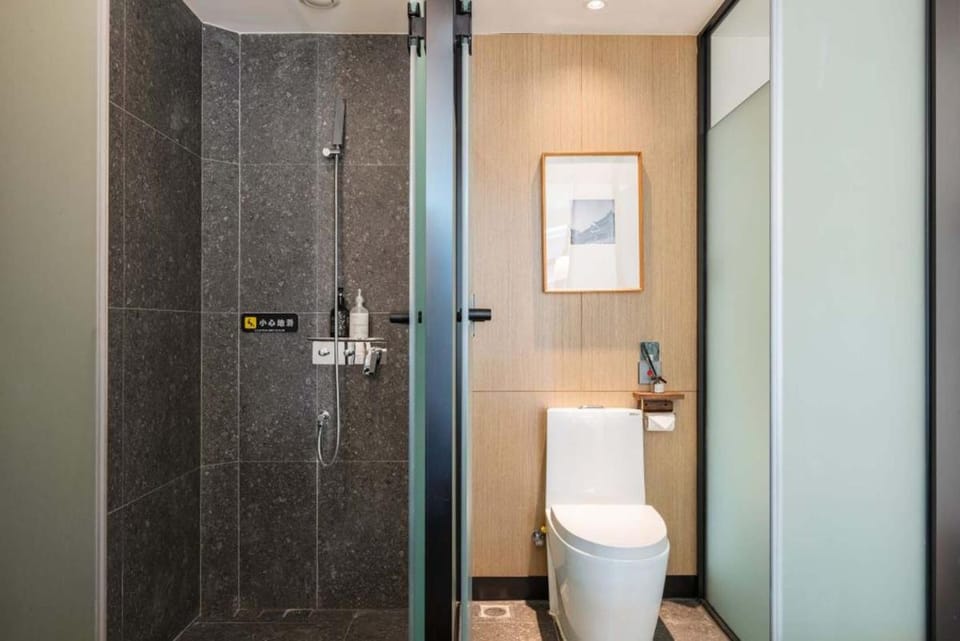 Chengdu E Hotel(Kuanzhai Alley Qintai Road Branch) Hotel in Chengdu