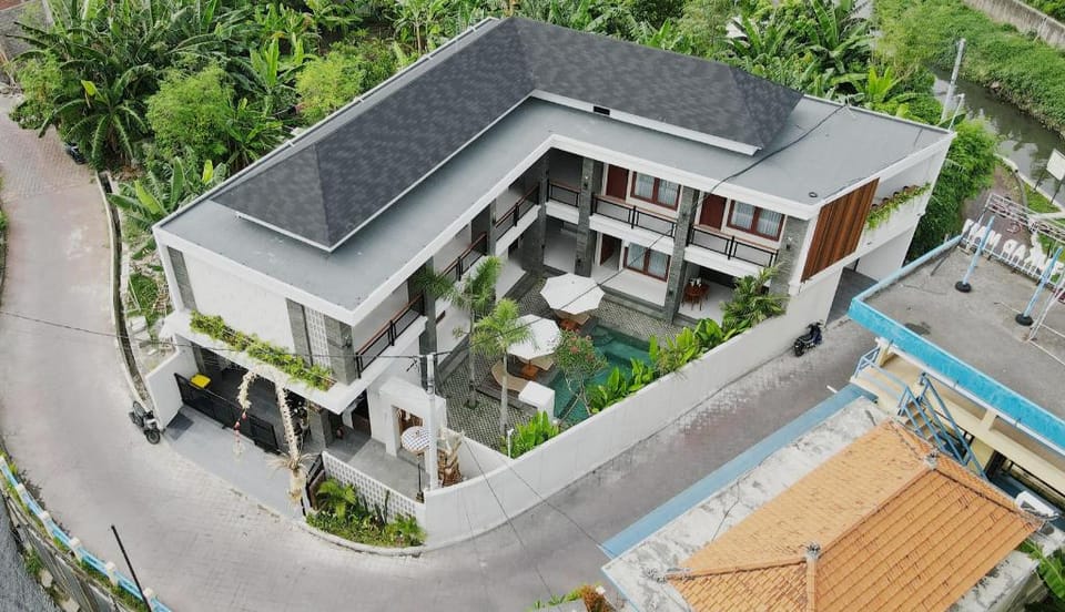 Casa Nika Suites Seminyak Apartment hotel in Kuta