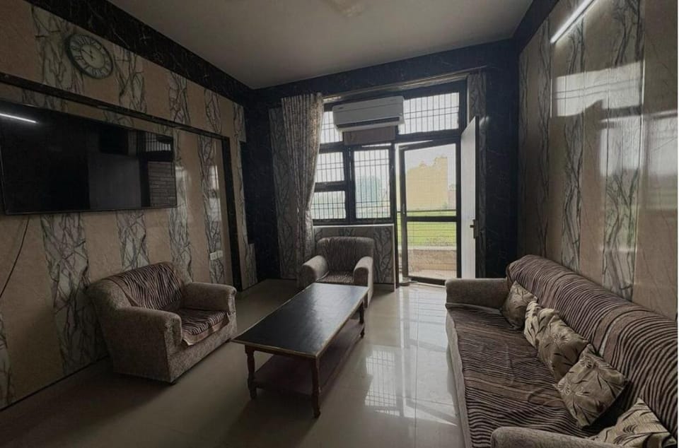 Awaraj Home Stay Vacation rental in Agra