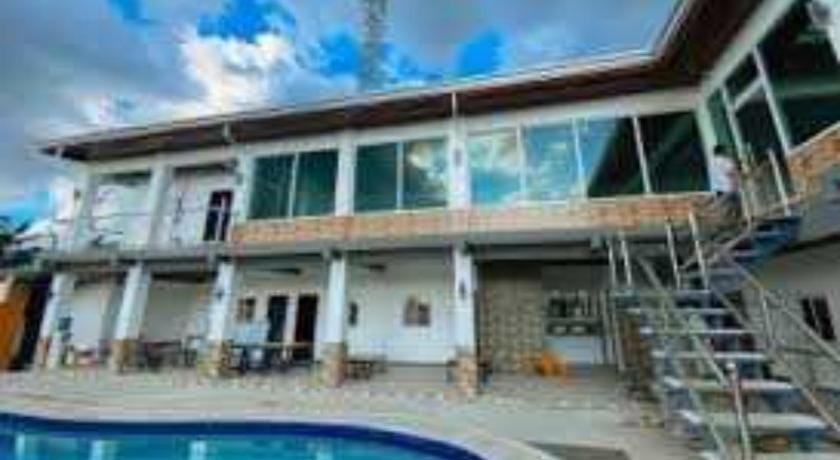 OYO 1187 Rose And Ross Place Budget Hotel And Private Resort Hotel in Calabarzon