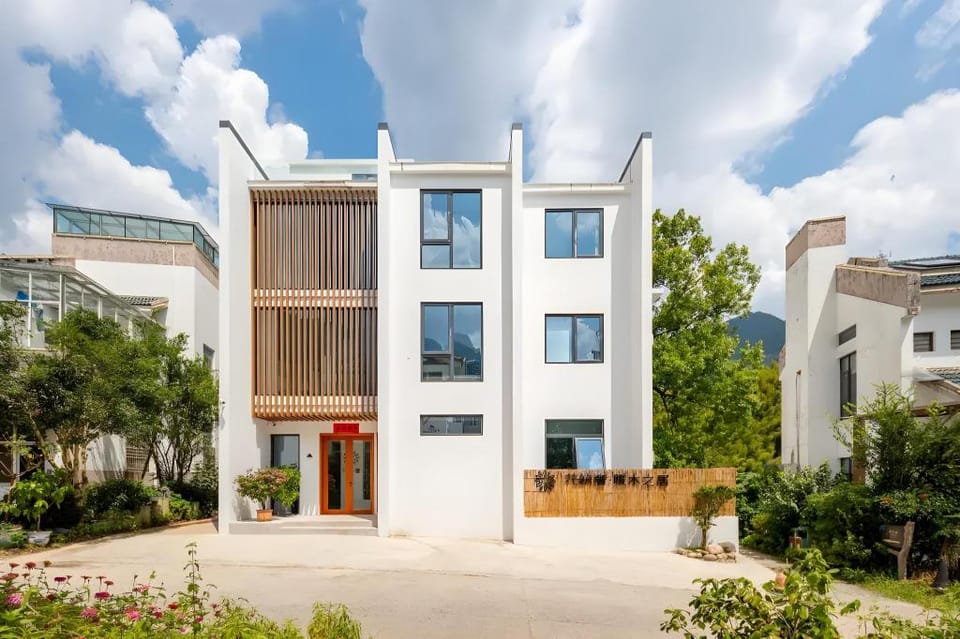 Floral Lux Hotel · Huangshan warm wood hotel Hotel in Zhejiang