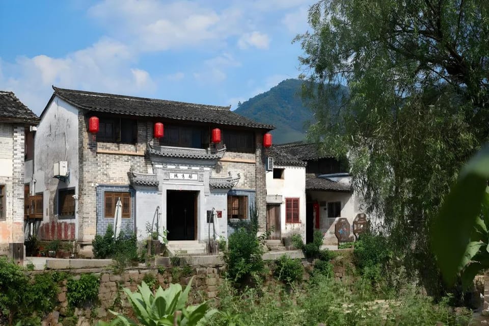 Floral Hotel · Mount Huangshan Huanxiu Hotel (Chengkan Scenic Spot Store) Hotel in Zhejiang