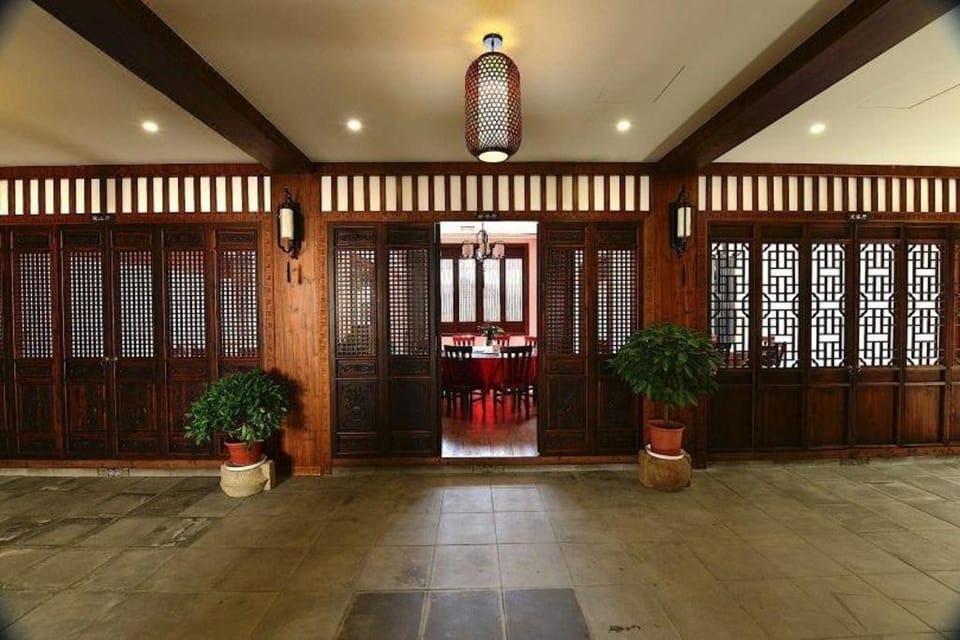 Floral Hotel · Mount Huangshan Huanxiu Hotel (Chengkan Scenic Spot Store) Hotel in Zhejiang