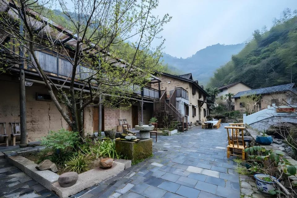 Floral Hotel · Quzhou Yueming Cangwu Hotel  (Ziweishan National Forest Park Branch) Hotel in Zhejiang