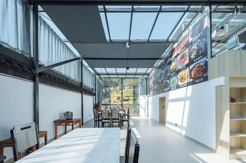 Floral Hotel · Huangshan Songshijuju Hotel Hotel in Zhejiang