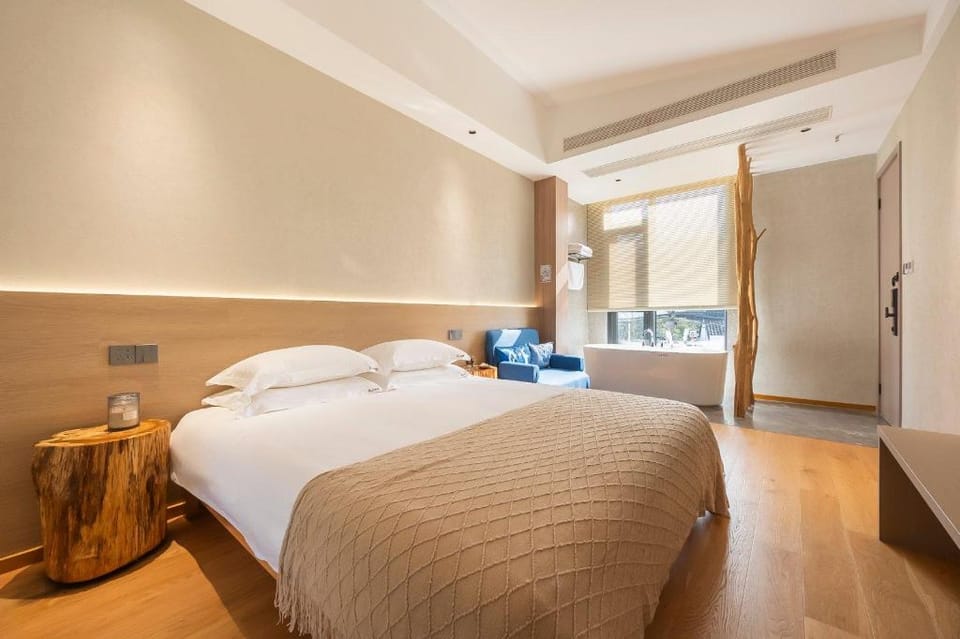 Floral Hotel·Yishan B&B (Suzhou Taihu Lake Scenic Area Xishan Island) Hotel in Suzhou