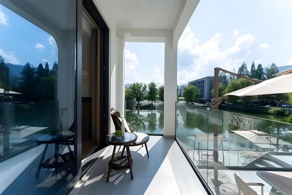 Floral Hotel·Yichen Homestay in Tonglu County (OMG Heartbeat Paradise Store) Hotel in Hangzhou